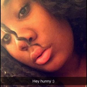 Meet your Posher, Diondra